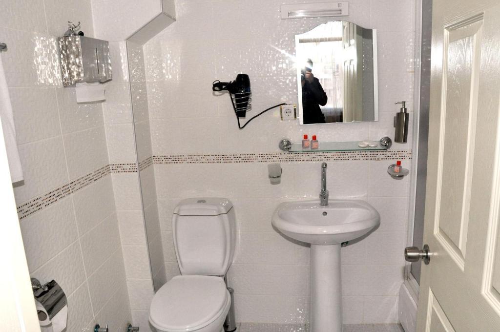 Bade 2 Hotel Istanboel Kamer foto