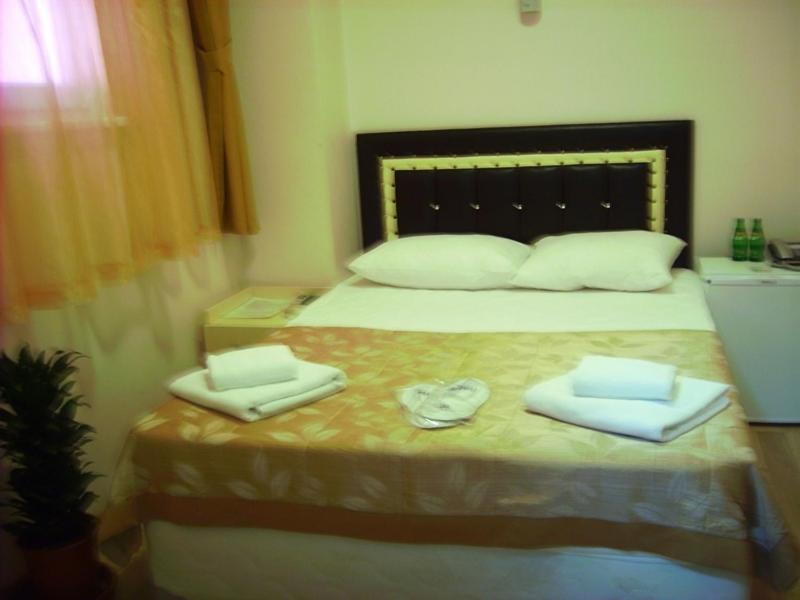 Bade 2 Hotel Istanboel Kamer foto
