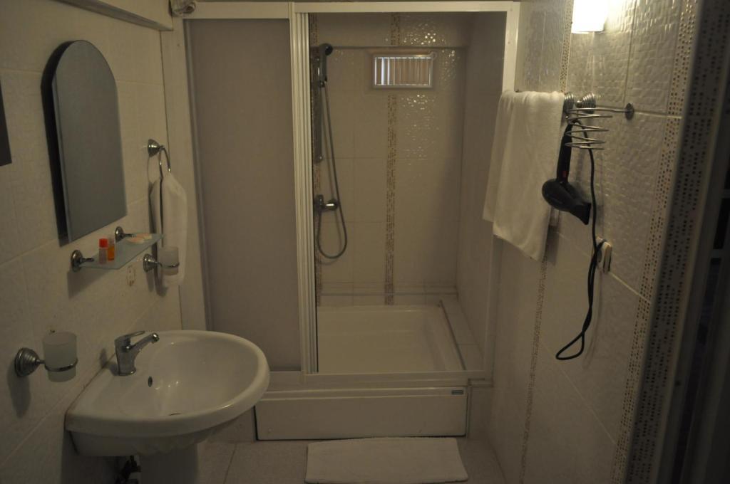 Bade 2 Hotel Istanboel Kamer foto